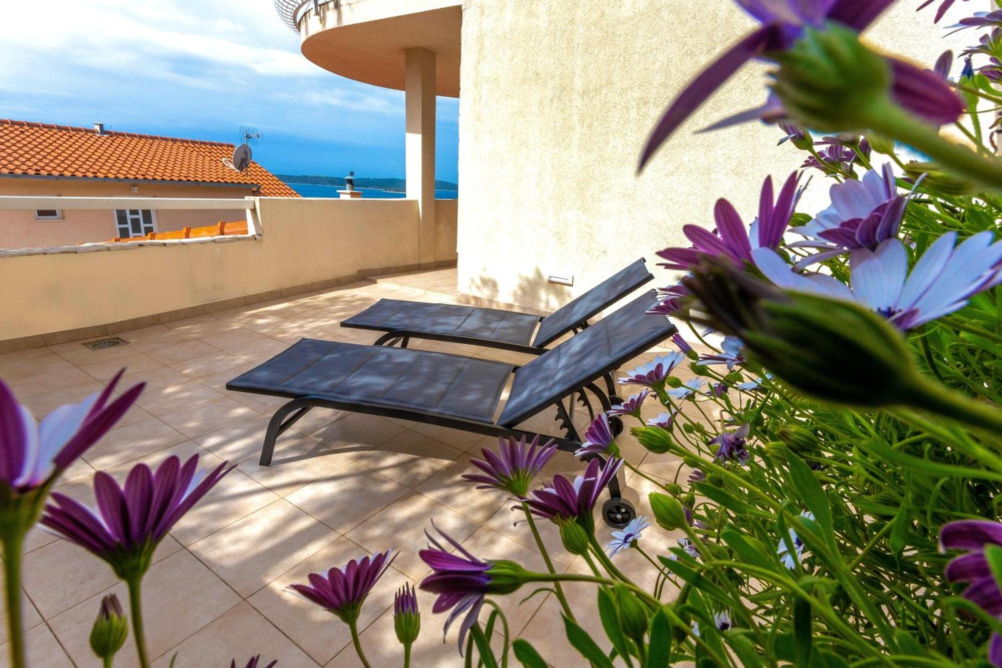 Apartments Tatjana Dominis Hvar Town Exteriör bild
