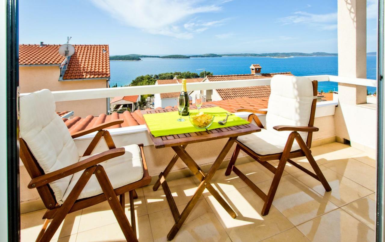 Apartments Tatjana Dominis Hvar Town Exteriör bild