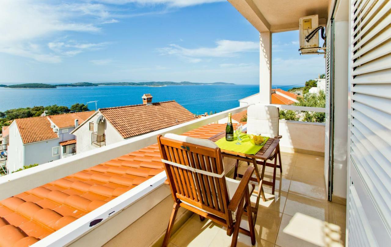 Apartments Tatjana Dominis Hvar Town Exteriör bild