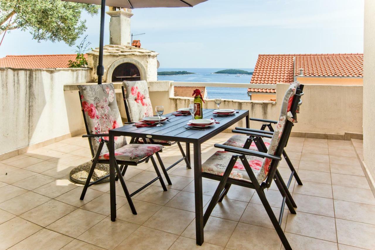 Apartments Tatjana Dominis Hvar Town Exteriör bild