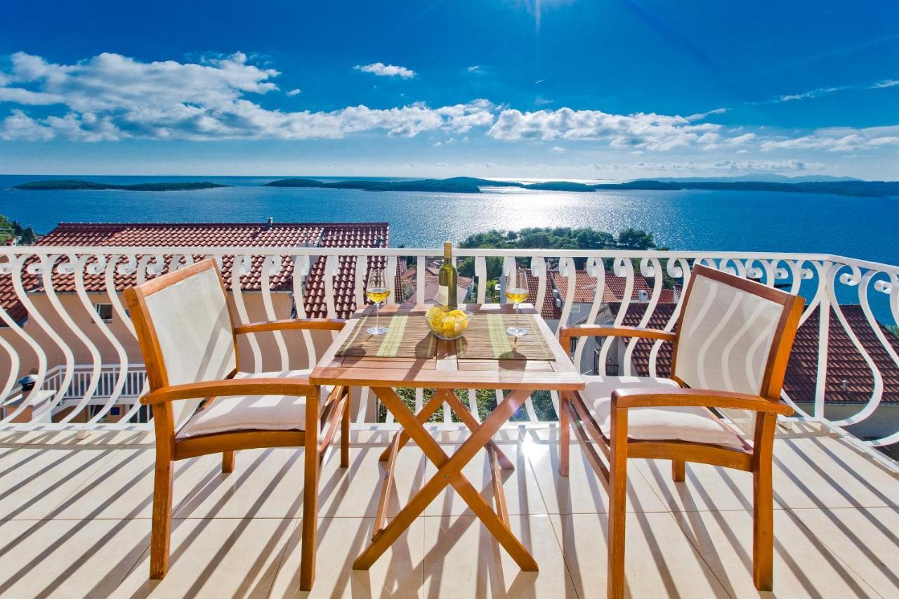 Apartments Tatjana Dominis Hvar Town Exteriör bild